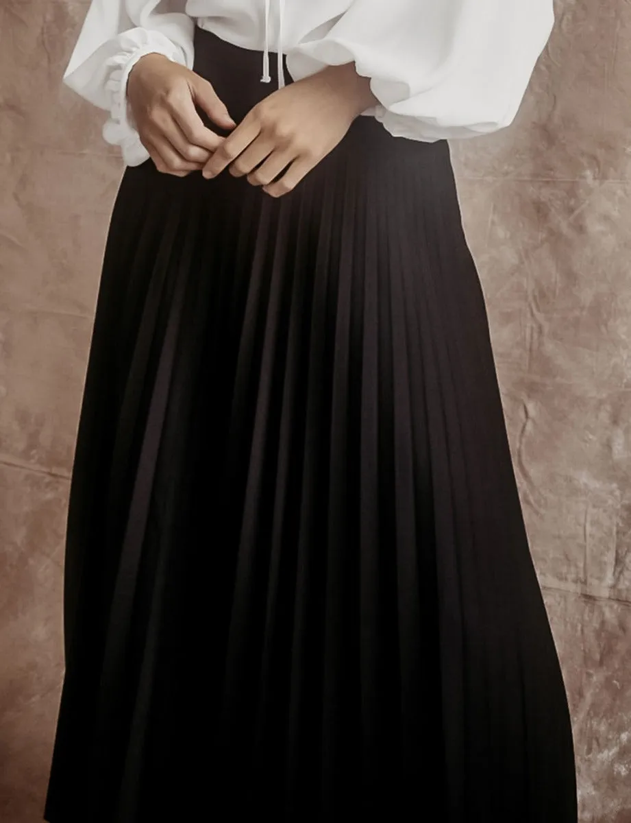 BASIC PLEATED SKIRT
