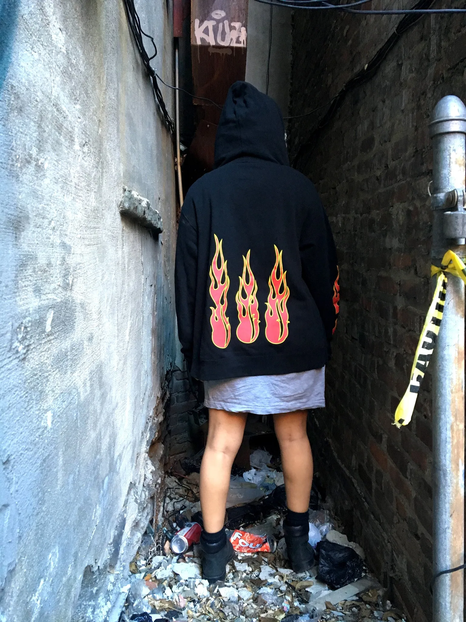 FUEGO ZIP HOODIE