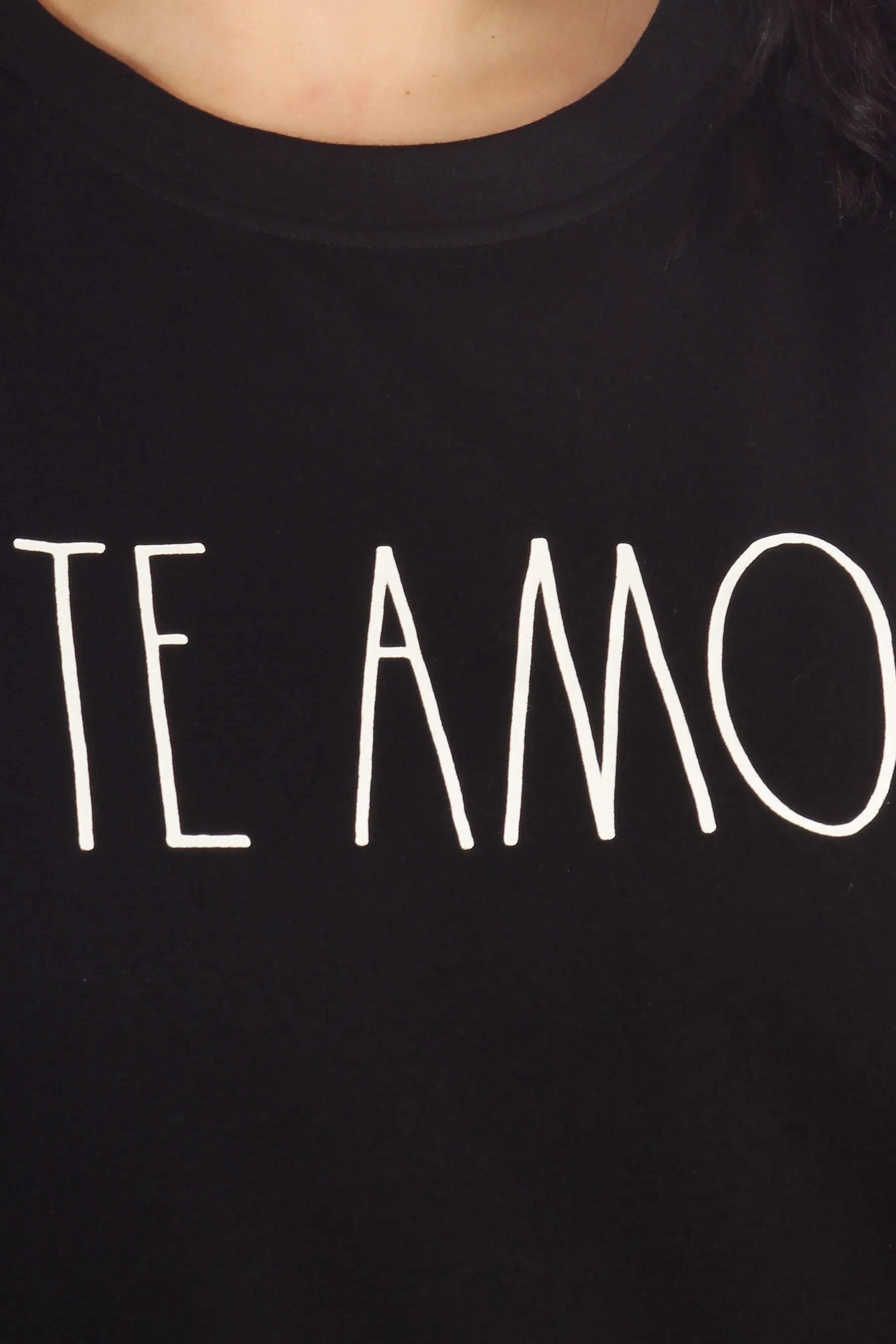 Women's "TE AMO" Plus Size Studio Raglan Pullover Sweatshirt
